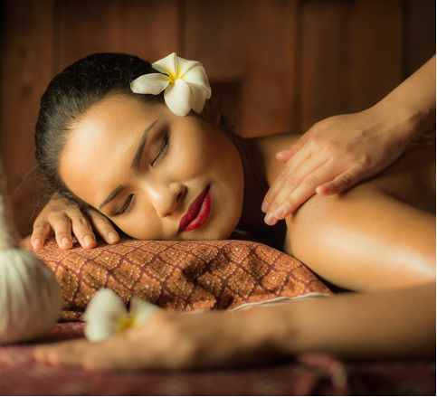 Pullman Otel'de; 60 Dk Bali Masajı + 20 Dk Köpük Ritüeli + Islak Alan Kullanımı